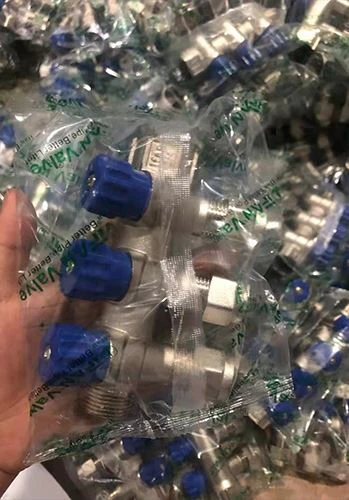 Messingkrümmer sind in Produktion